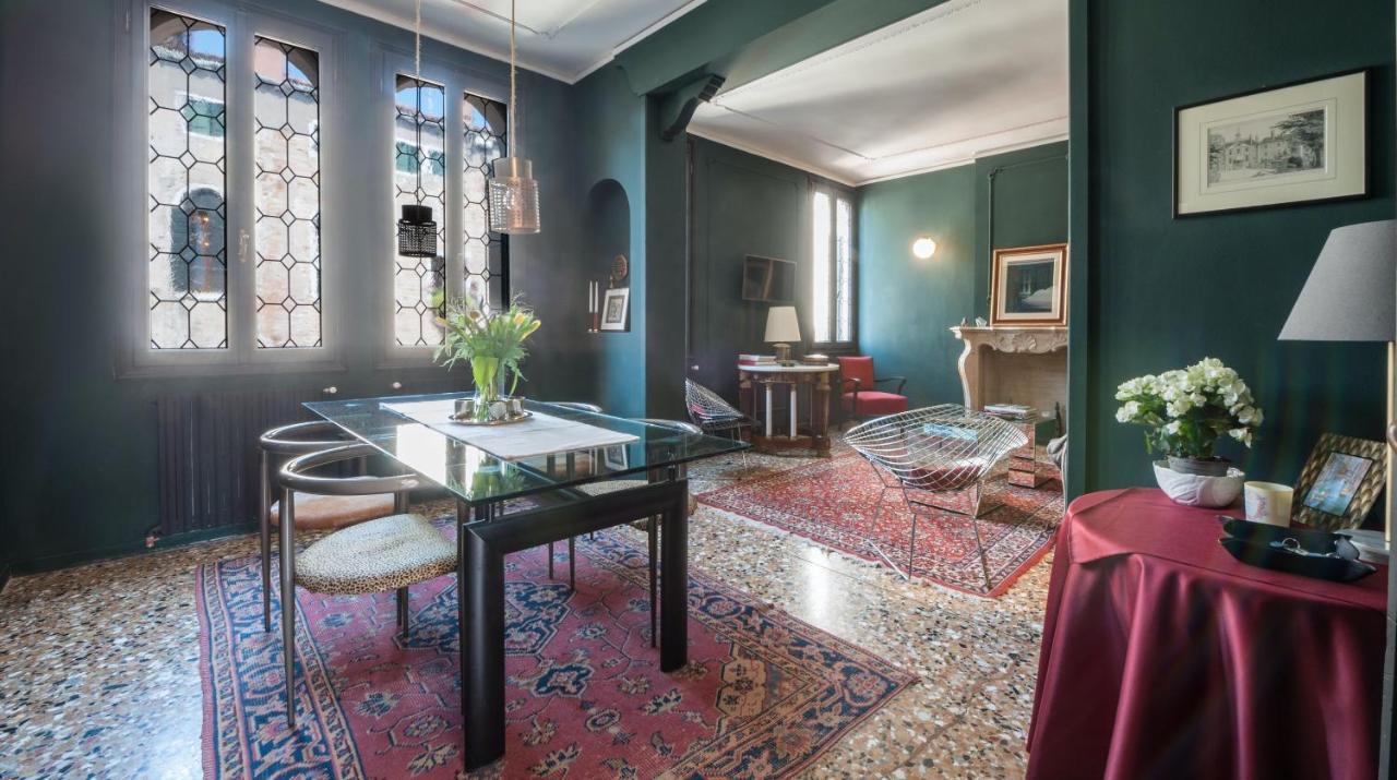 Stylish Renovated Apartment In The Heart Of The City Venedig Exterior foto